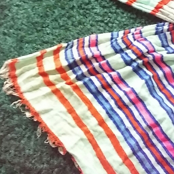 Gap multi colored scarf - Picture 3 of 3